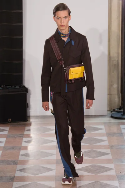 Look 36